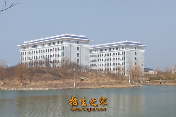 华东石油技师学院